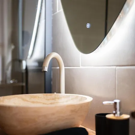 Cozy&stylish With Air Conditioning&balcony - Libération Nizza